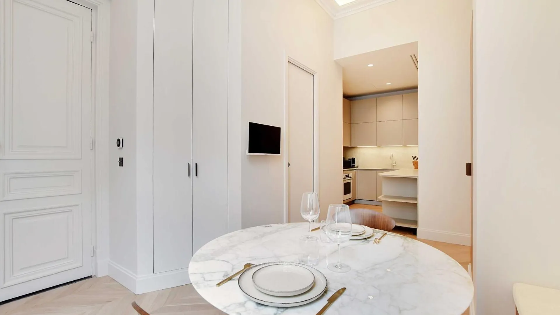 Luxury Apartment With Ac - Georgev-Champs Elysees Paryż